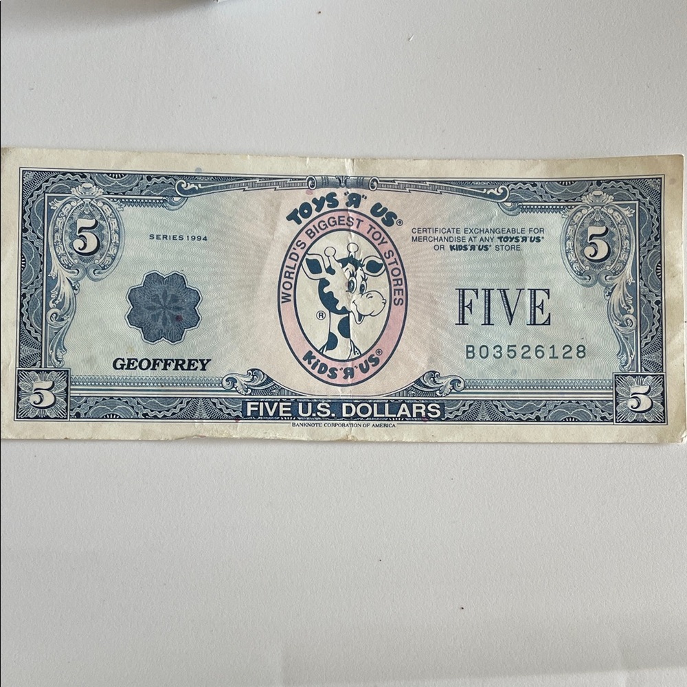 Geoffrey Money Toys R Us certificate from 1994. Collectible. Vintage.
